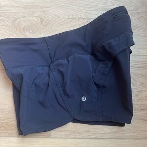 Lululemon Women’s Navy Blue Running Athletic SHORTS Workout yoga Gym Size 6